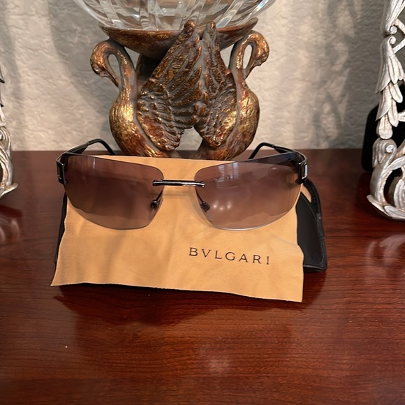 BVLGARI SUNGLASS. - Picture 8 of 12